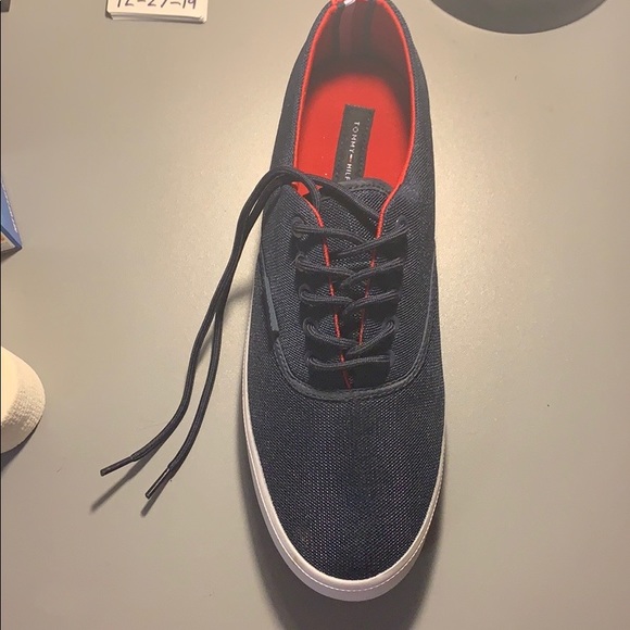 New shoes never worn, Tommy Hilfiger casual shoes - Picture 2 of 3